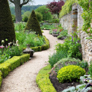 formal english garden